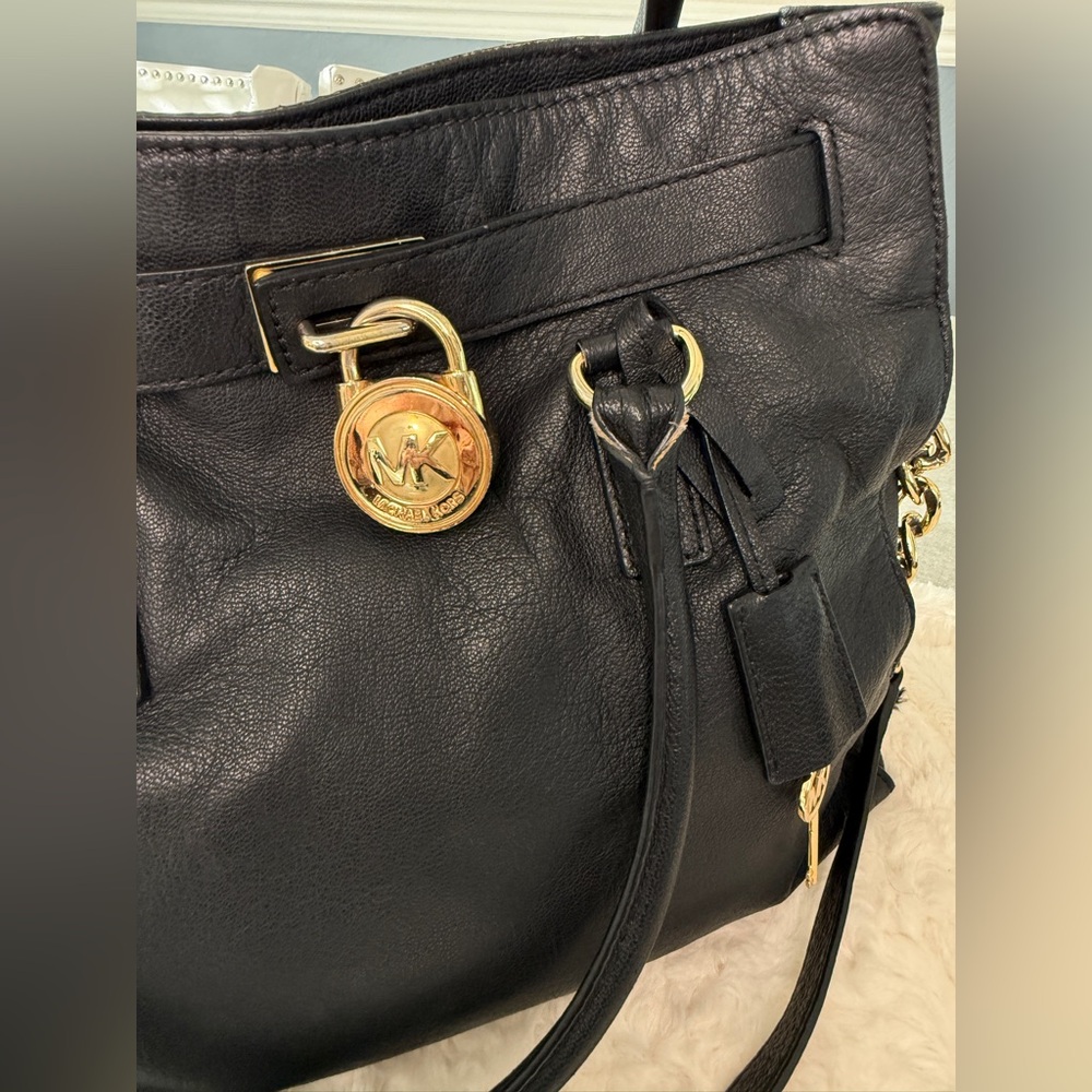 Michael Kors Hamilton Black Leather Satchel Tote Gold Lock Key Chain Strap - Picture 12 of 17